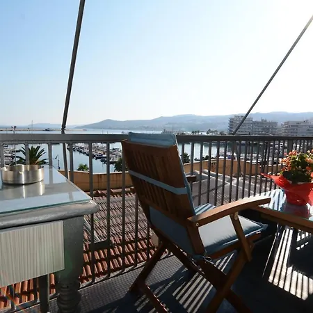 Marina View *
